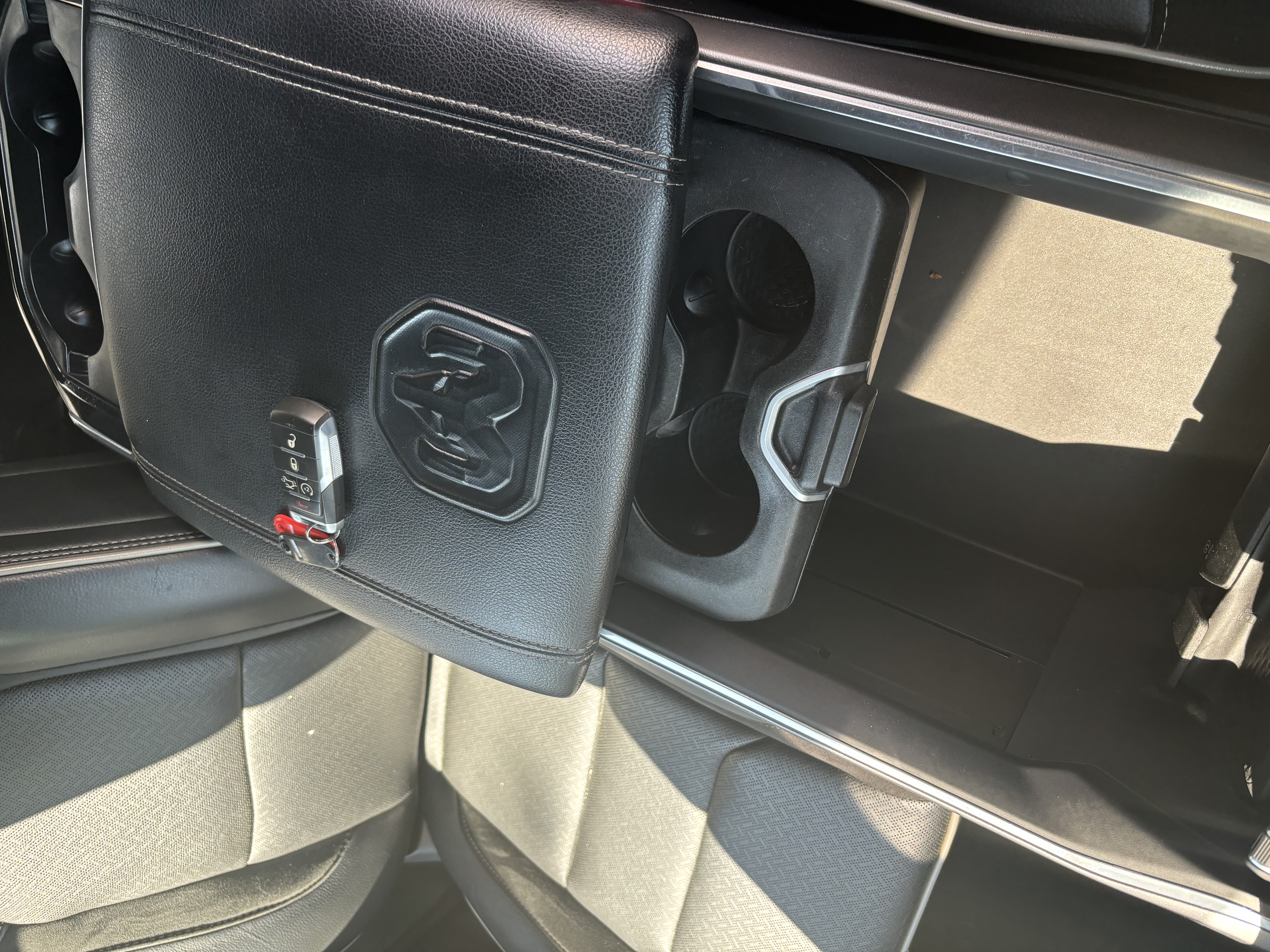 Used 2021 RAM 1500 Laramie w/ Sport Appearance Package AWD/4WD image 12