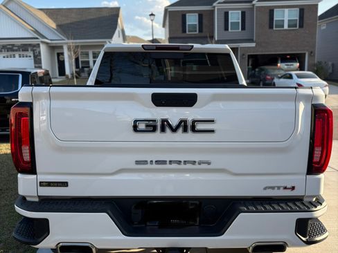 Used 2021 GMC Sierra 1500 AT4 w/ AT4 Preferred Package image 6