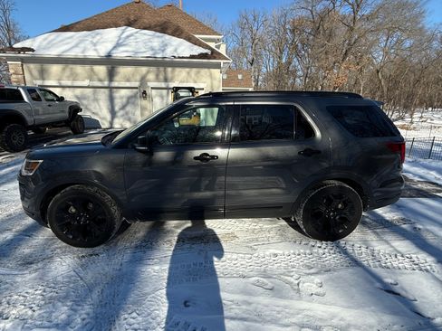 Used 2019 Ford Explorer Sport w/ Equipment Group 401A image 2