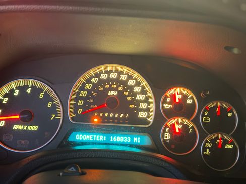 Used 2006 GMC Envoy Denali AWD/4WD image 2