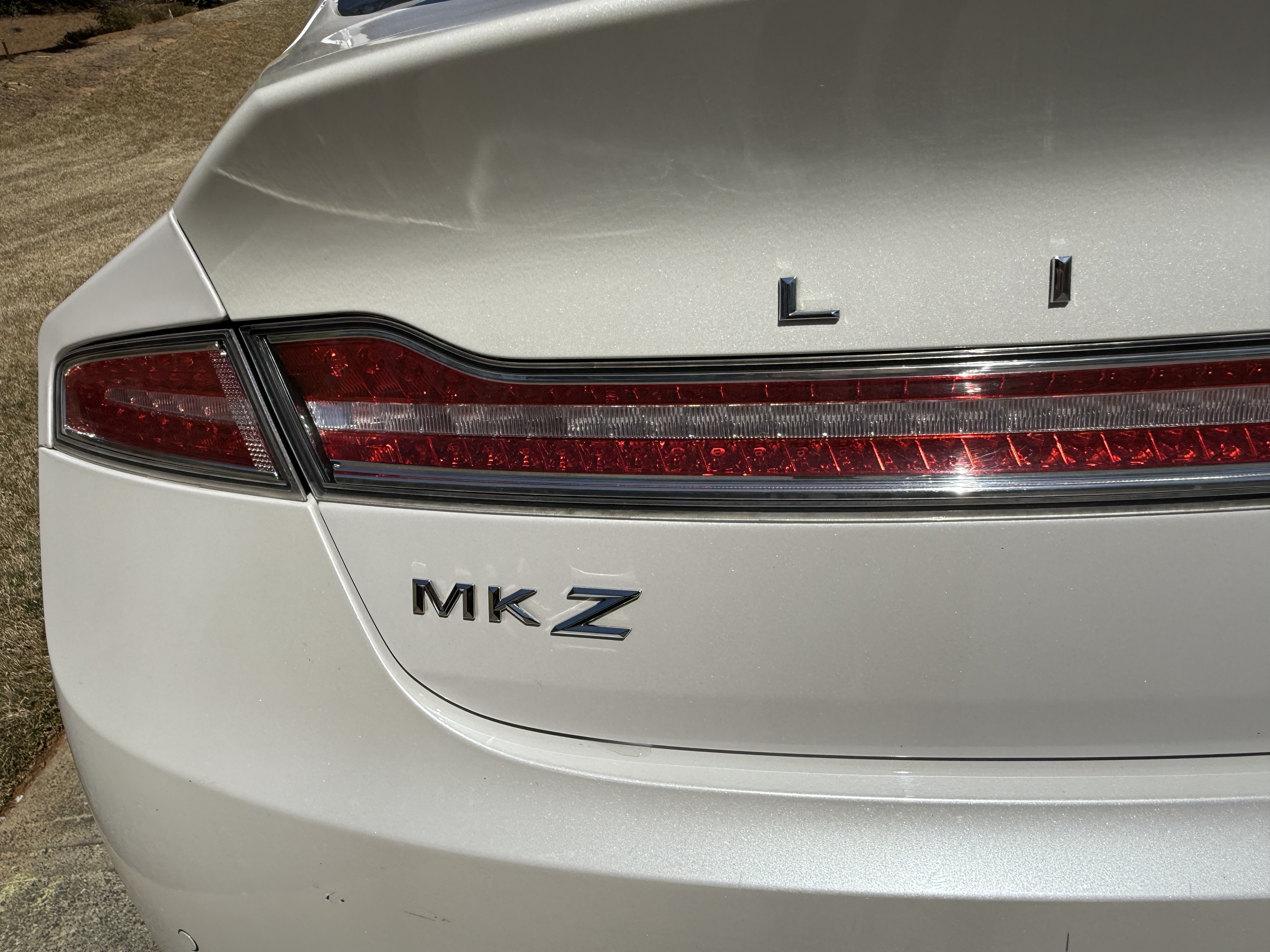 Used 2018 Lincoln MKZ Reserve w/ Technology Package FWD image 13