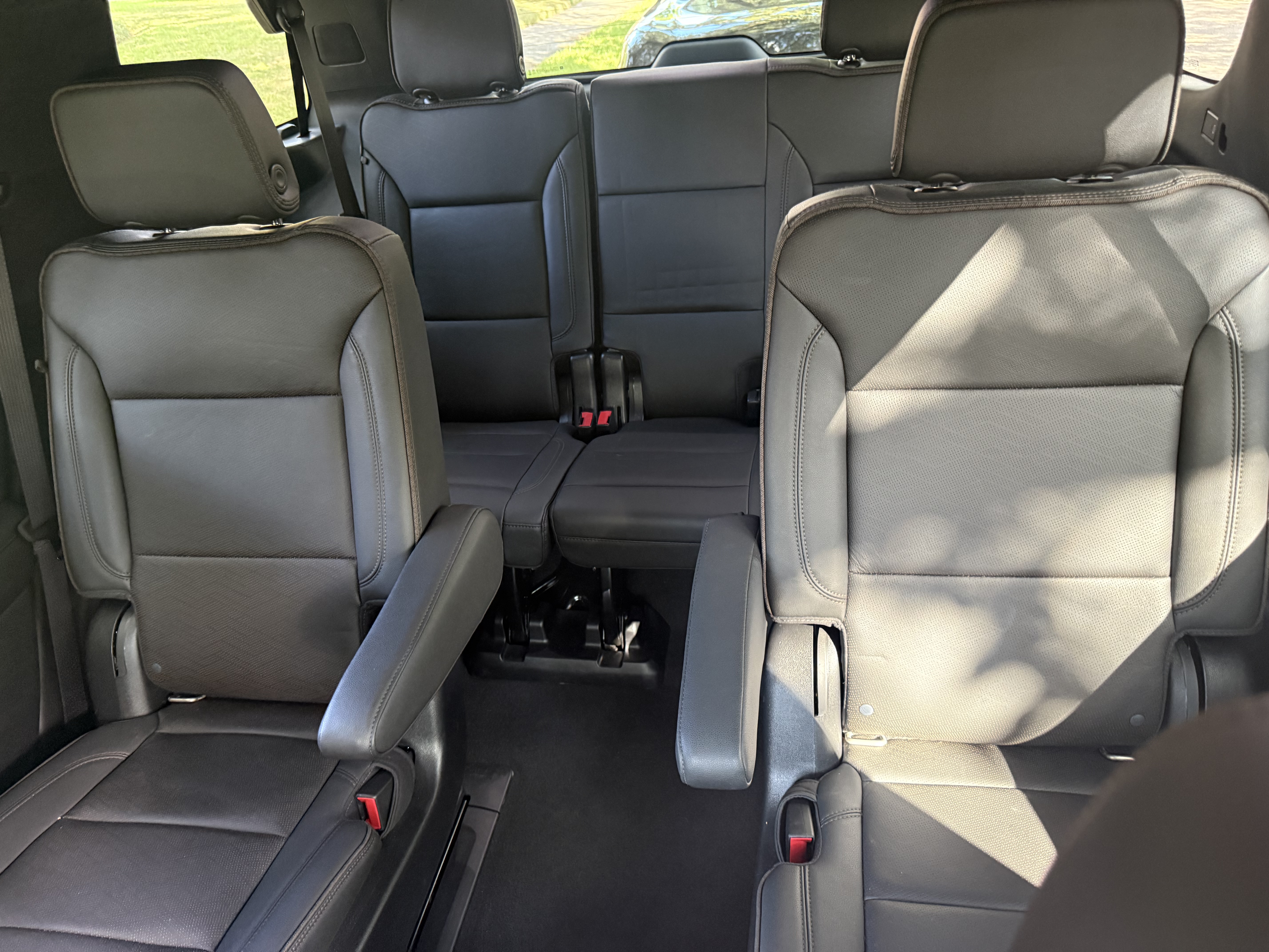 Used 2021 Chevrolet Tahoe High Country RWD image 31
