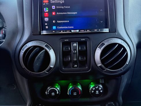 Used 2017 Jeep Wrangler Unlimited Sport w/ Quick Order Package 24S image 9