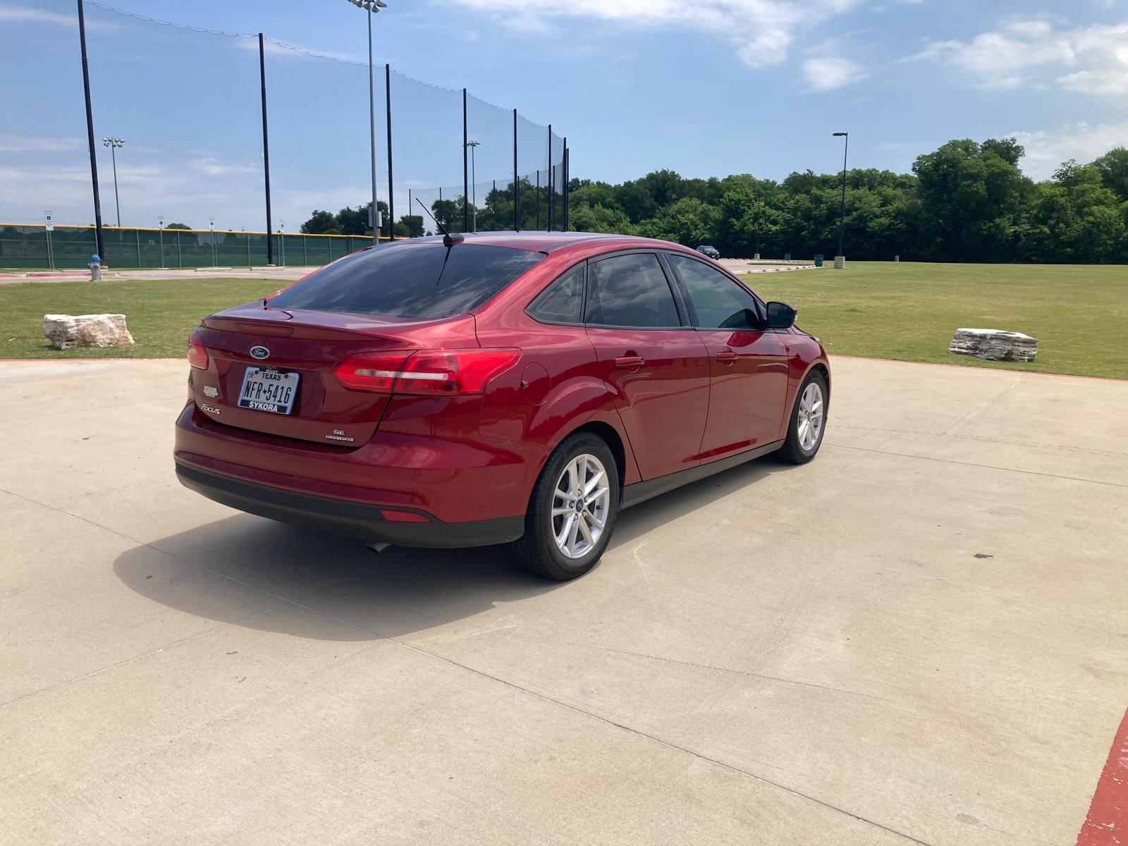 Used 2016 Ford Focus SE FWD image 4