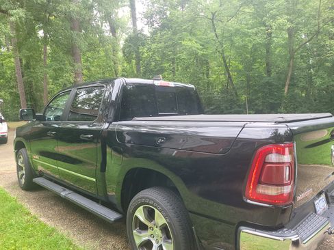 Used 2024 RAM 1500 Laramie AWD/4WD image 5