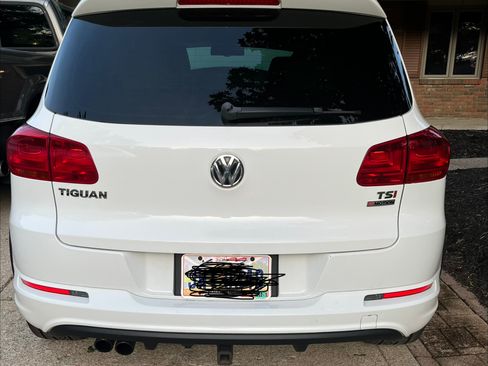Used 2016 Volkswagen Tiguan R-Line AWD/4WD image 15