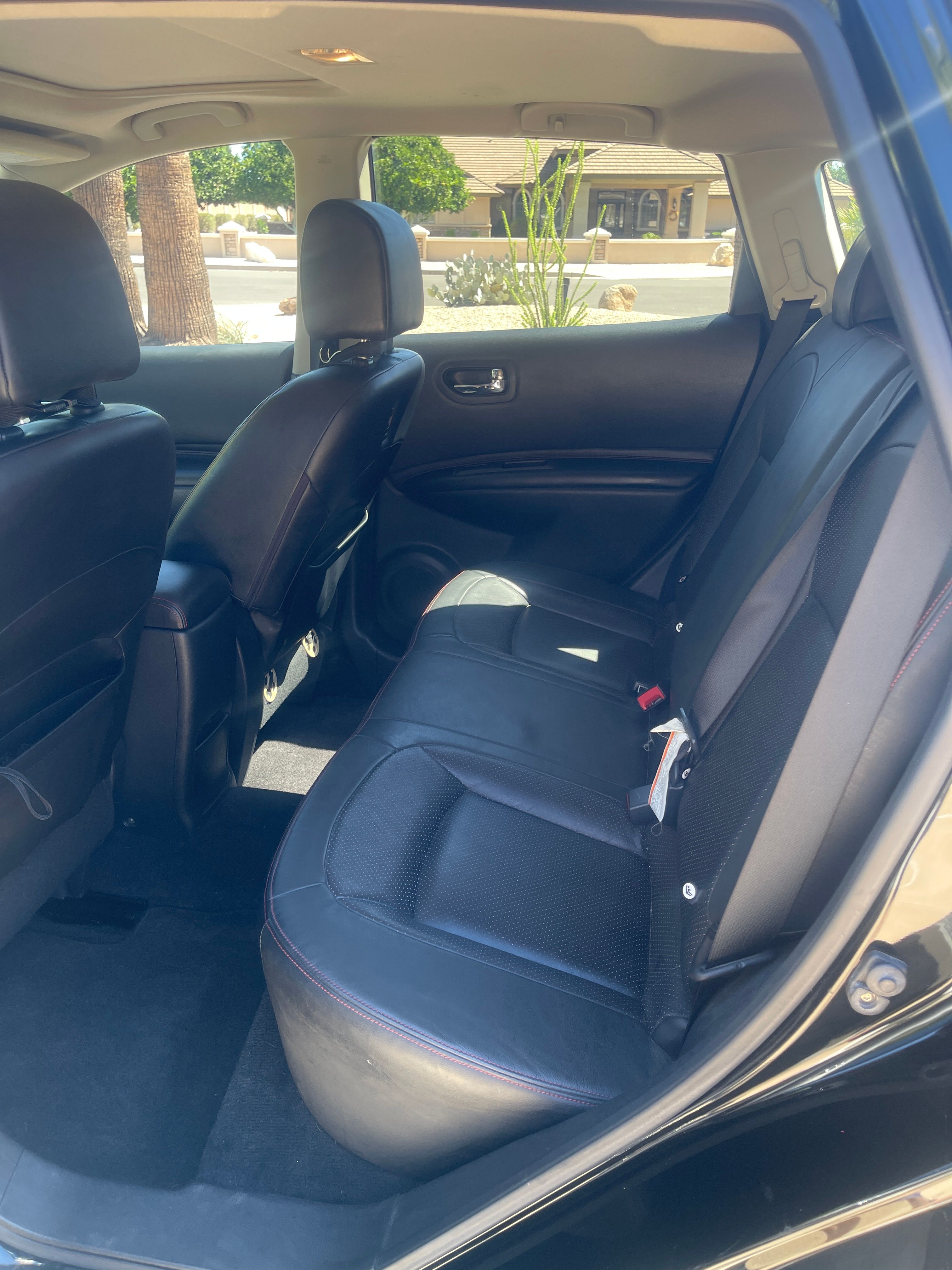Used 2010 Nissan Rogue SL w/ Leather Pkg FWD image 16