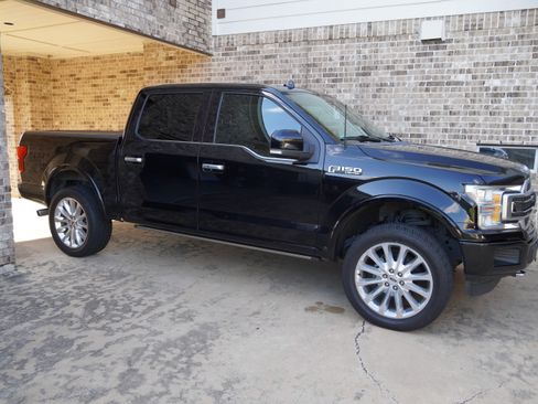 Used 2018 Ford F150 Limited w/ Trailer Tow Package image 15