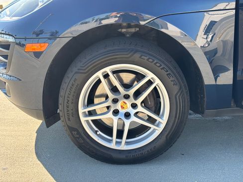Used 2017 Porsche Macan Sport Edition image 28