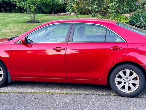 Used 2007 Toyota Camry XLE FWD image 4