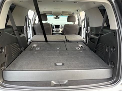 Used 2018 GMC Yukon SLE w/ SLE Value Package image 4