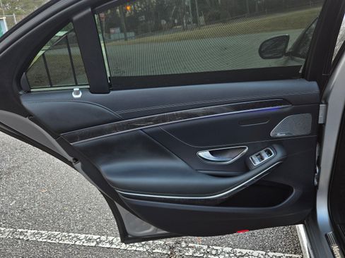 Used 2018 Mercedes-Benz S 450 Sedan image 12