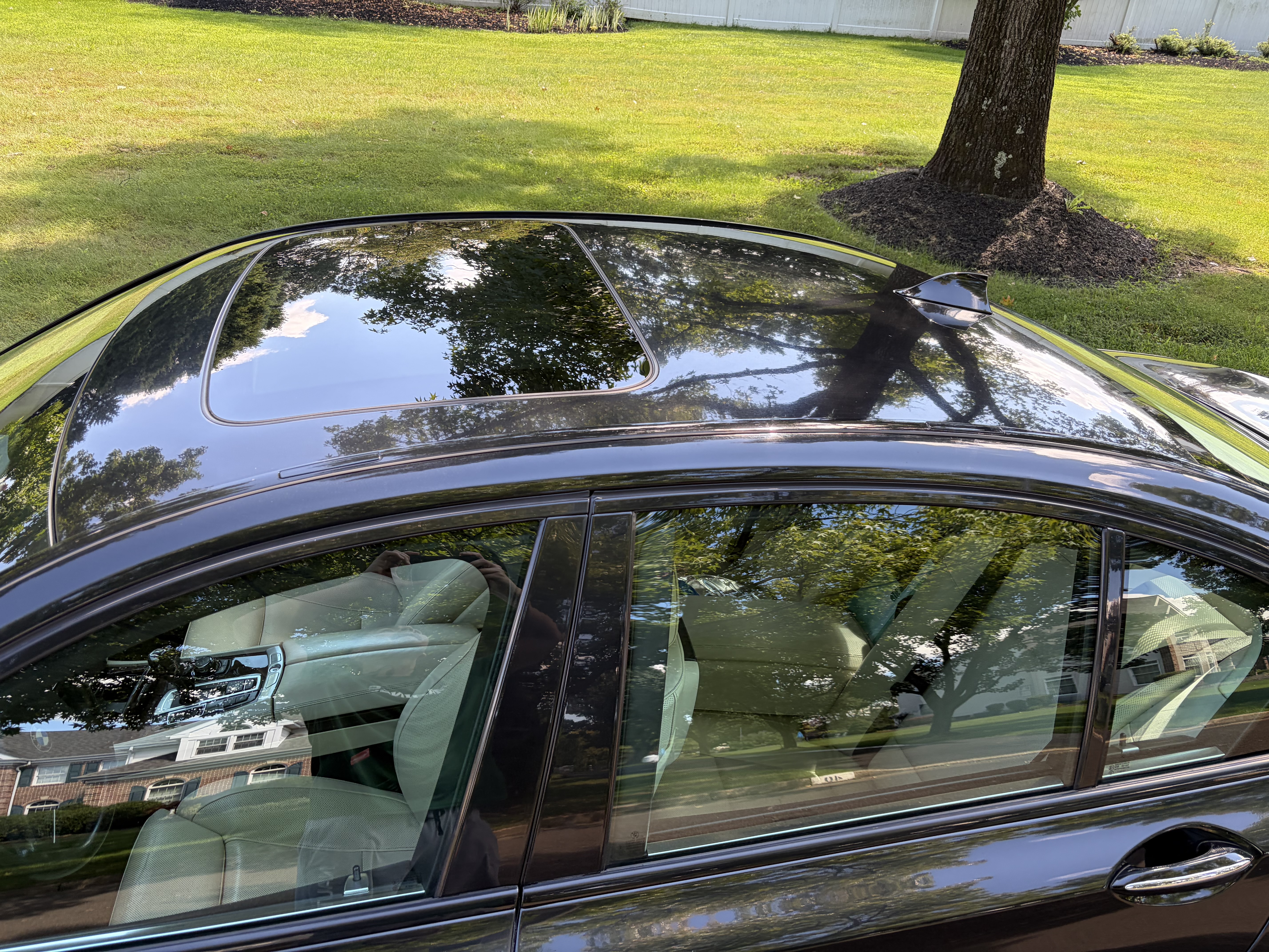 Used 2011 BMW 750i RWD image 12