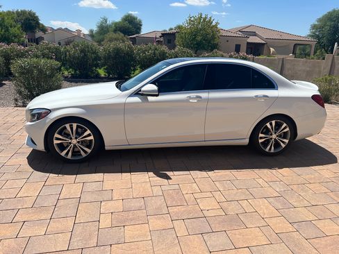 Used 2015 Mercedes-Benz C 300 Sedan image 2