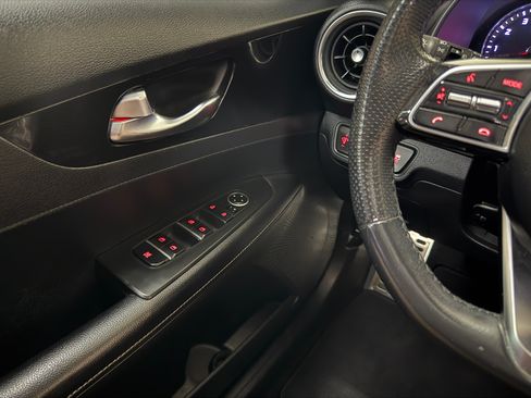 Used 2021 Kia Forte GT-Line image 19