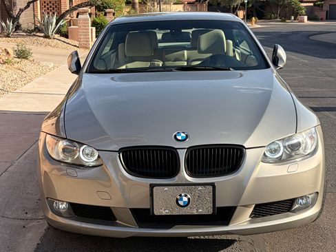 Used 2010 BMW 328i Convertible RWD image 2