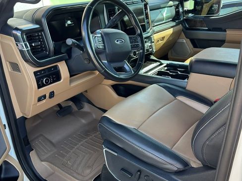 Used 2023 Ford F350 Lariat w/ Lariat Ultimate Package image 4