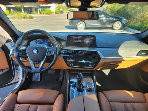 Used 2018 BMW 530e image 4