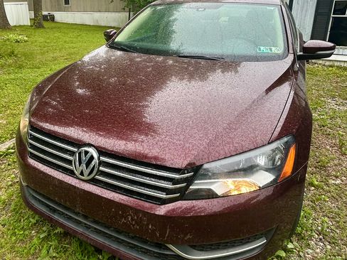 Used 2013 Volkswagen Passat 2.5 SE FWD image 1