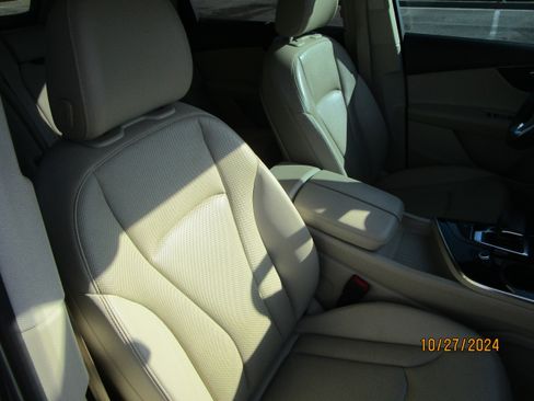 Used 2017 Audi Q7 3.0T Prestige AWD/4WD image 15