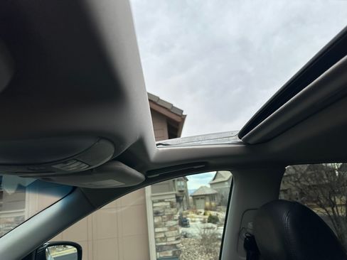 Used 2014 INFINITI QX60 AWD w/ Premium Plus Package image 21