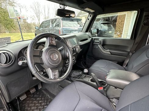 Used 2017 Jeep Wrangler Unlimited Sport w/ Quick Order Package 23S AWD/4WD image 12