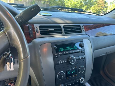 Used 2013 GMC Sierra 2500 SLT w/ SLT Convenience Package AWD/4WD image 10