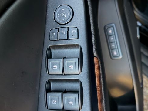 Used 2017 Chevrolet Suburban Premier image 24
