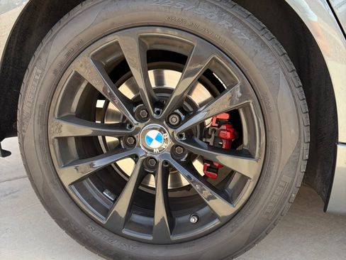 Used 2017 BMW 320i 320i Sedan 4D image 6