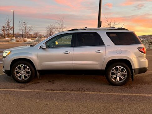 Used 2015 GMC Acadia SLT w/ Technology Package image 2