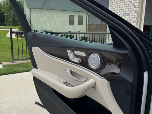 Used 2020 Mercedes-Benz E 350 Sedan image 21