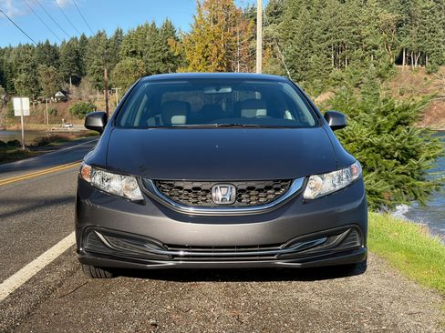 Used 2013 Honda Civic LX image 9