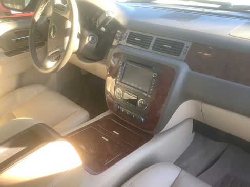 Used 2013 Chevrolet Tahoe LTZ image 20