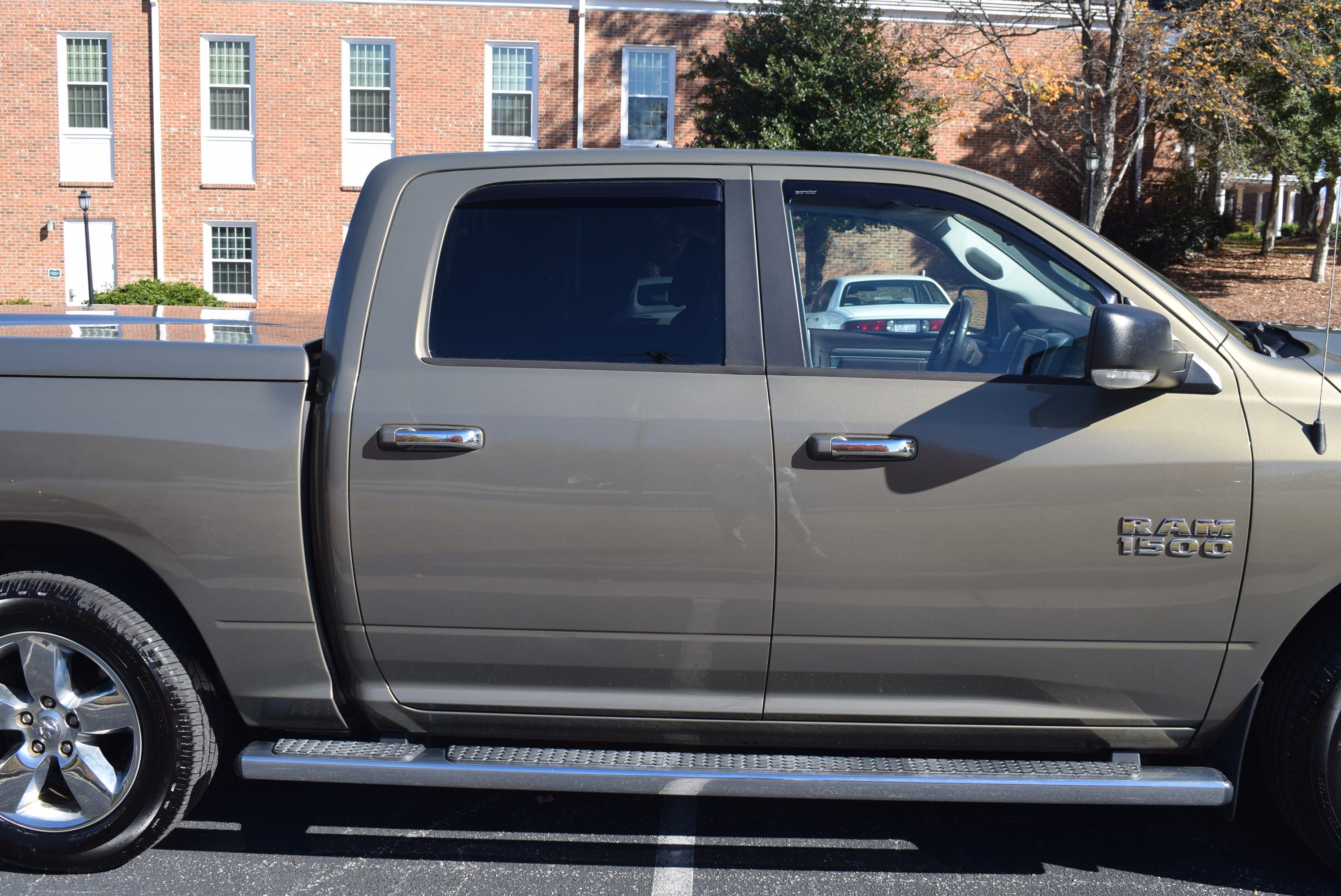 Used 2015 RAM 1500 Big Horn RWD image 5