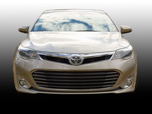 Used 2013 Toyota Avalon Limited image 1