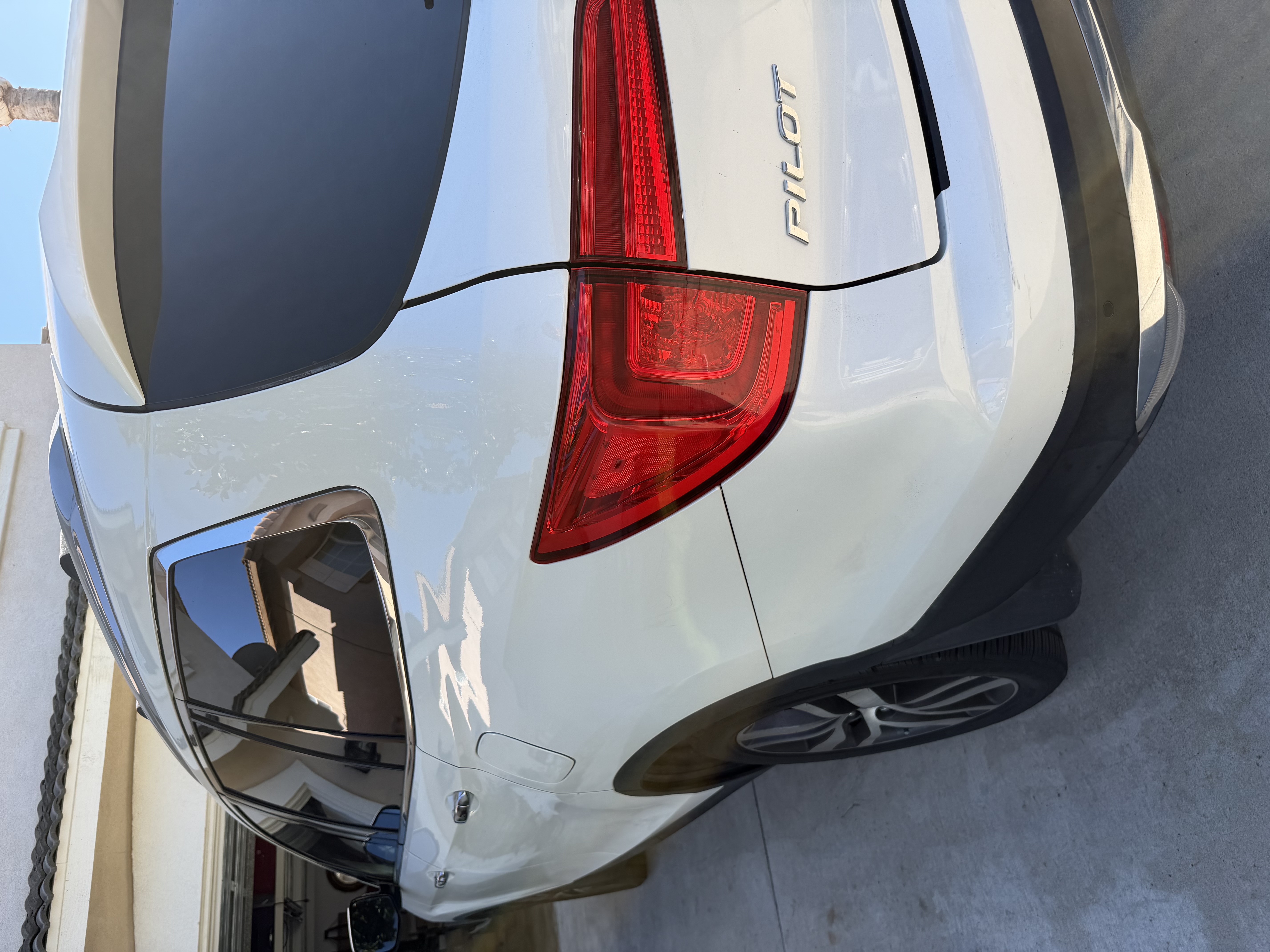 Used 2016 Honda Pilot Elite image 6