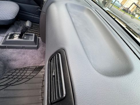 Used 1997 Nissan Pickup XE image 16