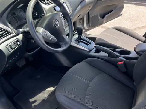 Used 2016 Nissan Sentra S image 8