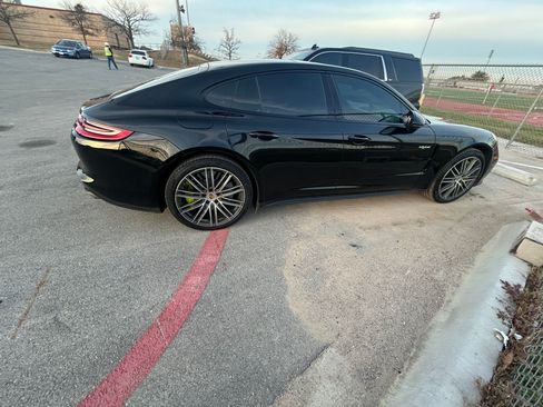 Used 2018 Porsche Panamera Turbo S image 4