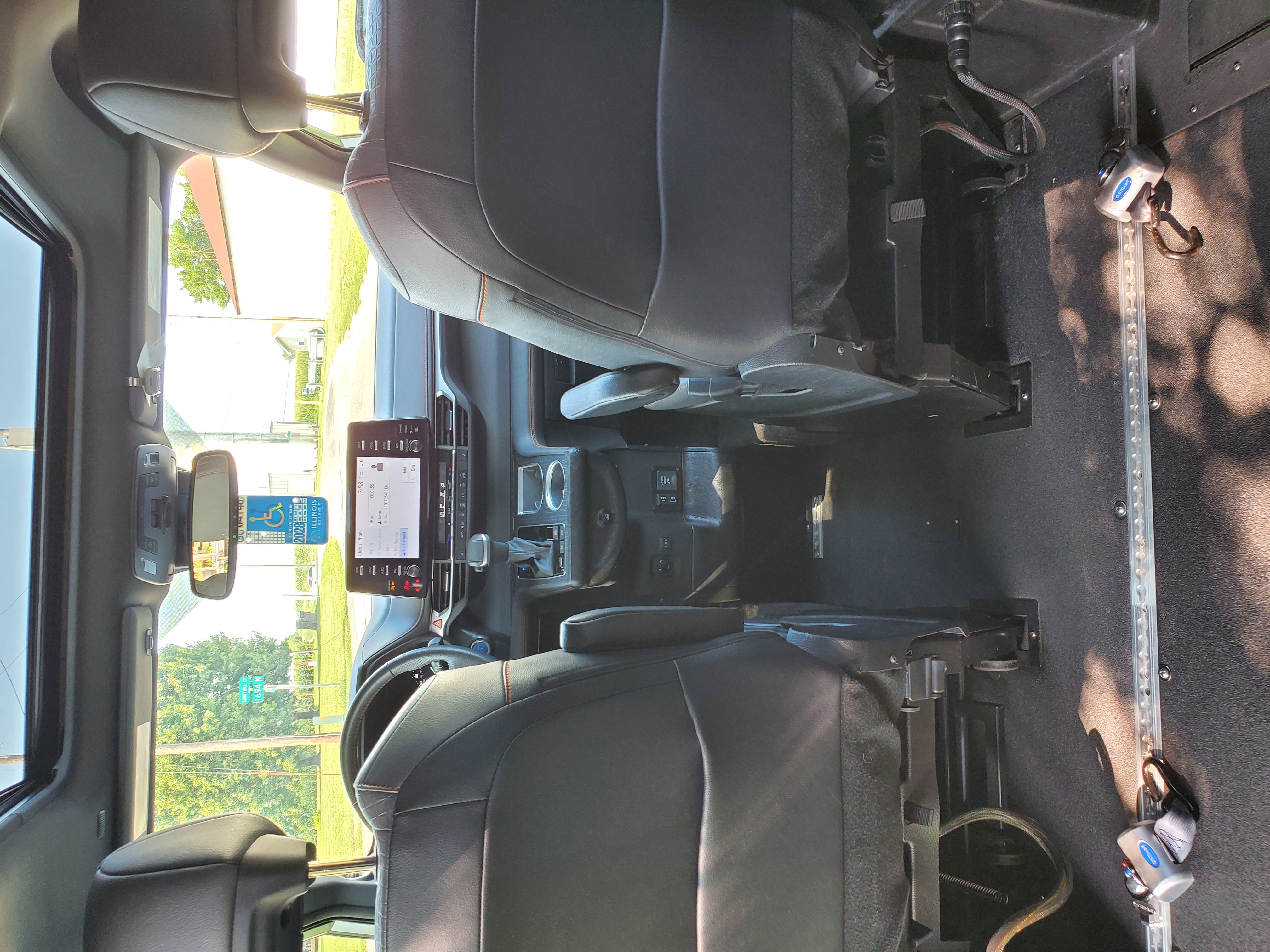 Used 2023 Toyota Sienna XSE w/ XSE Plus Package AWD/4WD image 28