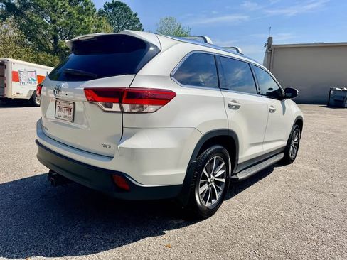 Used 2019 Toyota Highlander XLE image 6