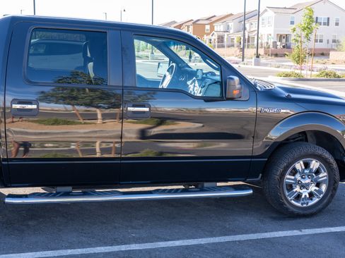 Used 2012 Ford F150 XLT w/ XLT Chrome Pkg image 8