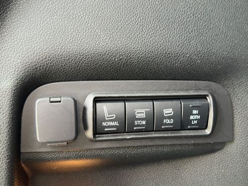 Used 2019 Ford Explorer Platinum AWD/4WD image 14