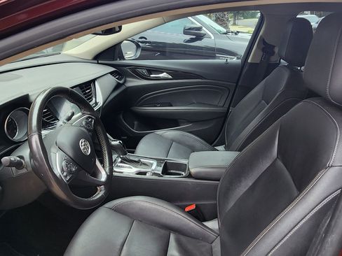 Used 2018 Buick Regal Essence w/ Driver Confidence Package #1 image 9