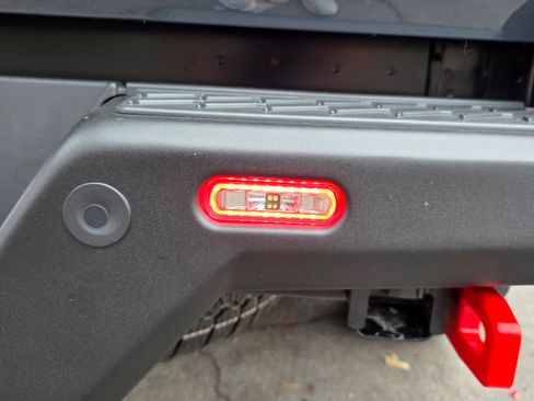 Used 2025 Toyota Tacoma 4x4 Double Cab Hybrid image 22