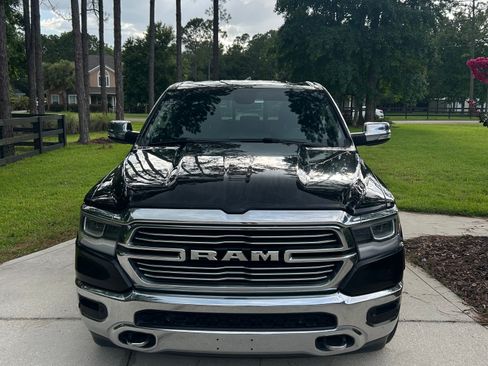 Used 2019 RAM 1500 Laramie AWD/4WD image 4