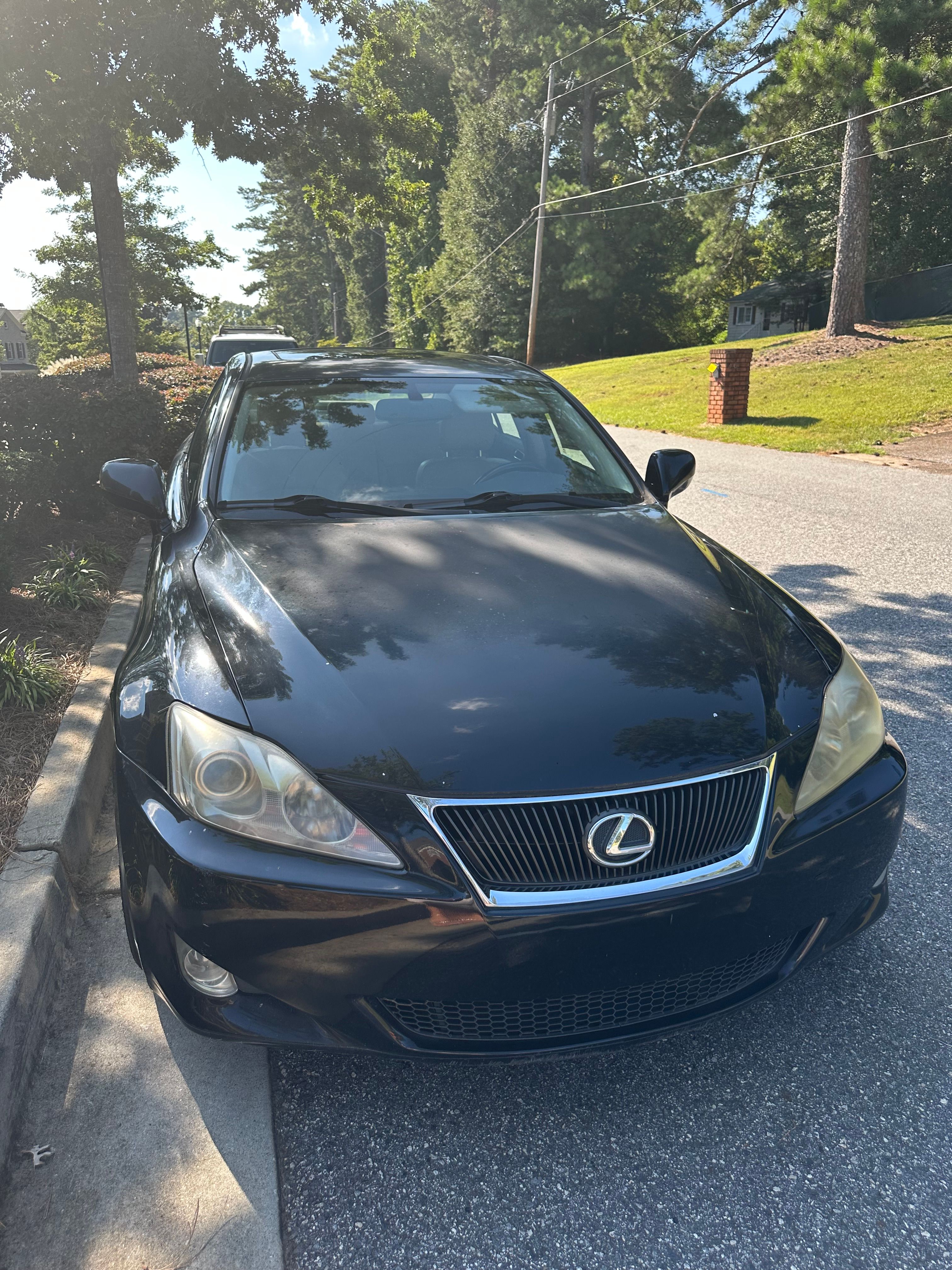 Used 2008 Lexus IS 250 w/ Preferred Accessory Pkg RWD image 4