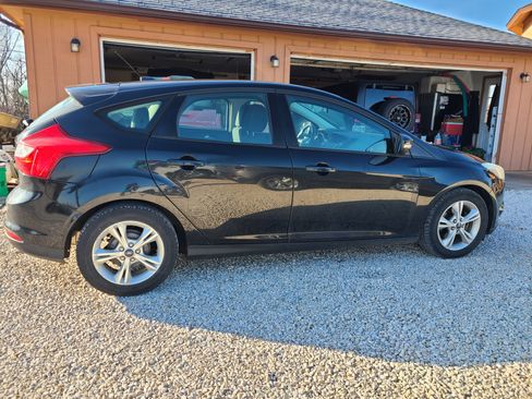 Used 2013 Ford Focus SE w/ Interior Protection Pkg image 2
