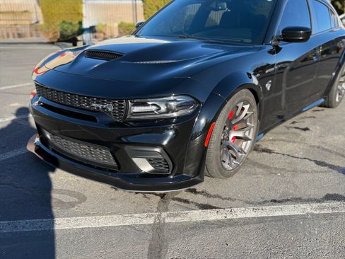 Used 2020 Dodge Charger SRT Hellcat w/ Navigation & Travel Group image 5
