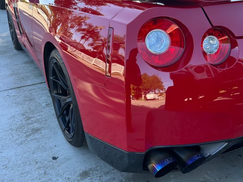 Used 2010 Nissan GT-R Premium AWD/4WD image 13
